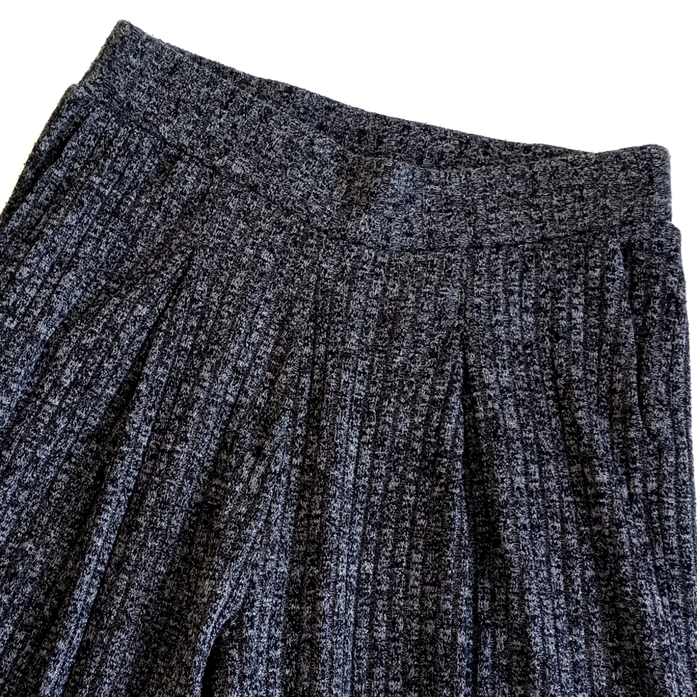 Banana Republic Women's Black White Heathered Knit Rayon Blend Wide Leg Pants XS - Picture 2 of 16